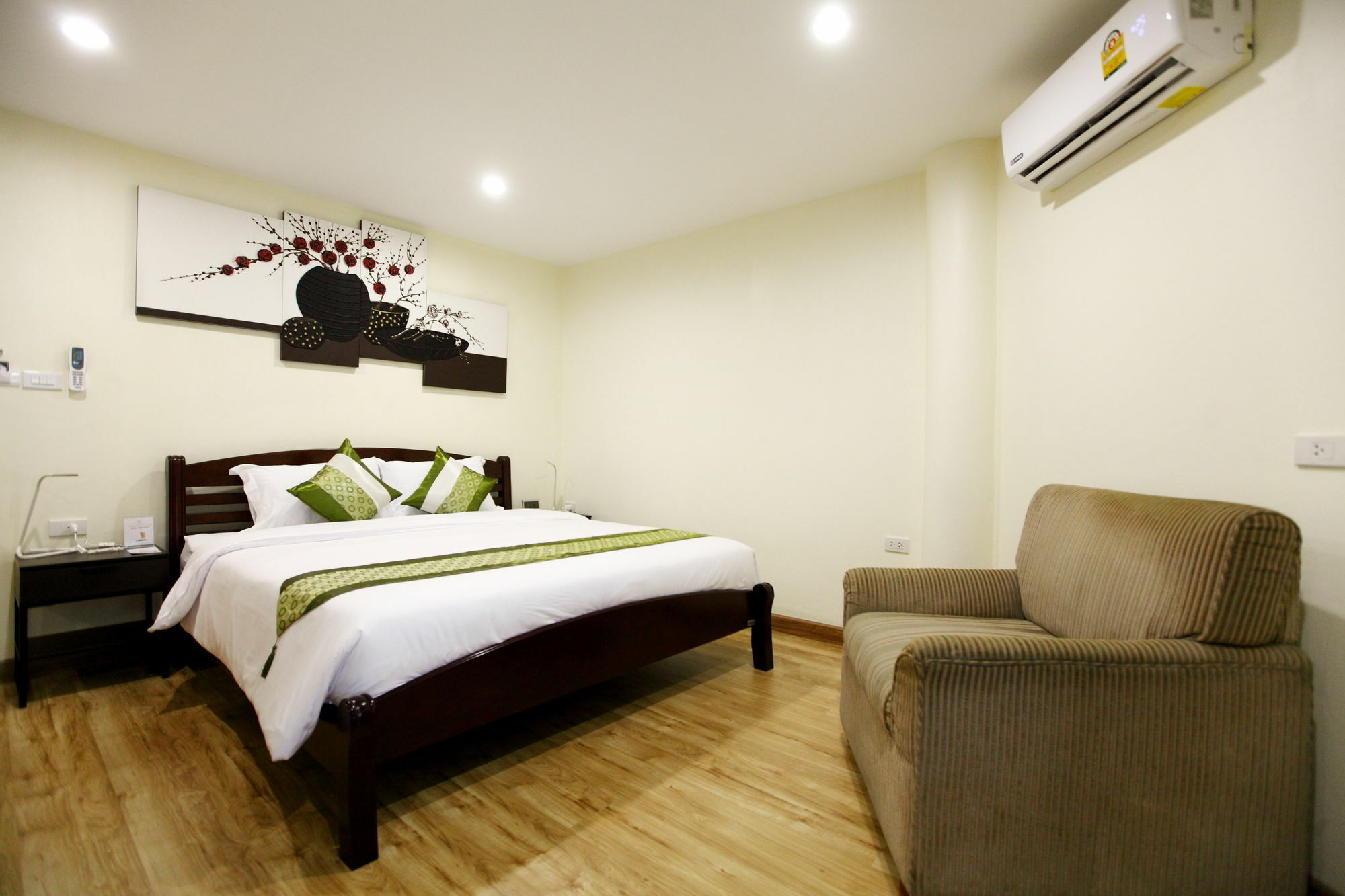 Icheck Sukhumvit 22 Hotel 3*